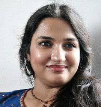 Tabu's role in hum saath saath hain won her a lot of fame. Old Actress Azhaki Dream Girls