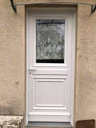 Nos portes sur mesure se déclinent selon des matériaux tels que le pvc, l'aluminium, le bois ou encore une alliance de bois et d. Kpark Palaiseau Pose Du Jour A Champlan Porte D Entree Facebook