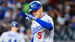 Dodgers’ Freddie Freeman hilariously takes issue with ex-teammate’s pick-off attempt