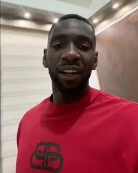 @FUTEMENTALES's video Tweet