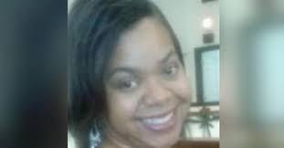 Sheila Farris's Instagram, Twitter & Facebook