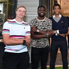 Le gaucher n'a pas su garder son avance dans les deux premiers sets et sort. Queen S Club Shapovalov Tiafoe Und Auger Aliassime Erganzen Teilnehmerfeld Tennisnet Com