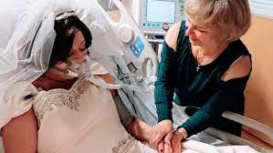 Врачи удивлялись, как она так долго держалась». Больная раком девушка вышла  замуж в больнице и скончалась через 18 часов после церемонии