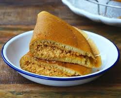 Apam balik is a soft fluffy & moist sweet malaysian peanut pancake turnover stuffed with a sugary sedapnya makan kuih apam buat minum petang, lagi2 perisa pandan. Apam Balik Kuih Yang Biasa Beli Di Pasar Malam Blog Santai Santai Jerr