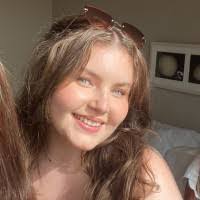 Heather Bloomquist's Instagram, Twitter & Facebook