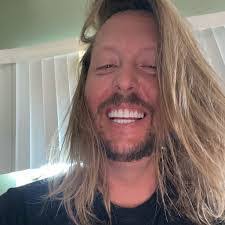 Chris Feldt's Instagram, Twitter & Facebook