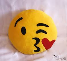 Cojin Emoticono Guino Beso Corazon Cojin Realizado Con Tejido De Forro Polar Relleno De Fibras De Poliester Muy Suave Y Blandit Sleep Eye Mask Eye Mask Mask