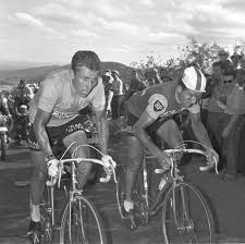 Raymond poulidor nació en mérignat, municipio en el centro de francia, el 15 de abril de 1936. Raymond Poulidor La Classe Populaire Liberation