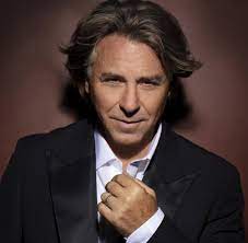 His wife is the soprano angela gheorghiu. Tenorstar Roberto Alagna Wir Mussen Lernen Nein Zu Sagen Welt