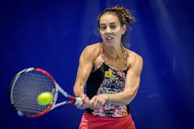 Mihaela buzarnescu is best known as a tennis player. Tennis Vosges Saint Die Du Lourd Pour Mihaela Buzarnescu En Ouverture De L Open D Australie Un Tirage Plus Abordable Pour Chloe Paquet
