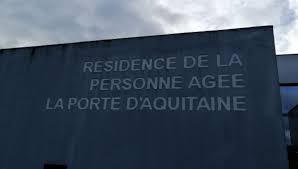 La petite fille de 3 ans alerte le voisinage. Covid 19 En Dordogne Quatre Deces Supplementaires Dans L Ehpad De La Roche Chalais