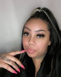 Bri Nicole's Instagram, Twitter & Facebook