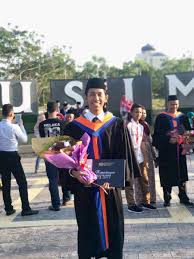 Doakan kami berjaya di dunia akhirat. Muhamad Haziq Aiman On Twitter Alhamdulillah 4 Tahun Lebih Terseksa Graduate Graduation Konvo Konvokesyen 2017 Usimnilai Kvtemerloh Kolejvokasional Temerloh Https T Co P4uqxafhpx