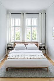09 White Arrow Paul Lincke Ufer Apartment Jpg Small Guest Bedroom Simple Bedroom Guest Bedroom Design