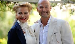 L'ho tradito una volta in otto anni, dopo tante corna. Stefano Bettarini Le Confessioni Sul Rapporto Con Simona Ventura