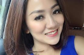 Check spelling or type a new query. Pemersatu Bangsa Yang Lagi Viral 5 Fakta Tante Ernie Matamata Com