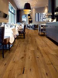 Planeo Wood Flooring Parquett Interieur Design Echtholz Parkett Www Planeo De Landhausdiele Landhausdiele Eiche Parkett