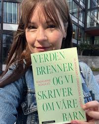 Madeleine Schultz på LinkedIn: Har henta min tredje bok fra trykk i dag!  Det er jo alltid like gøy, men…