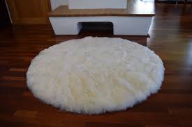 Hochflor teppiche eignen sich für fußbodenheizungen und verfügen über eine hohe trittschalldämmung. Naturasan Lammfell Teppich Hochflor Rund Farbe Weiss