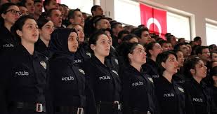 Dün 12:59 hayalleri için ter döküyorlar. 24 Donem Pomem Basvuru Sonuclari Aciklandi Mi 13 Bin Polis Alimi Yapilacak