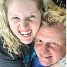 Tara Vernon's Instagram, Twitter & Facebook