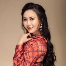 Đây được xem là sản phẩm chính thức đầu tiên của mỹ anh, đánh dấu việc cô nàng chính thức dấn. Má»¹ Anh Nhac Má»¹ Anh