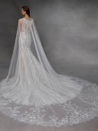 We did not find results for: Hochzeitskleid In Puder Mit Neckholder Ausschnitt Von Badgley Mischka