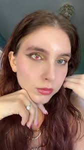 When @Rachel.Mackenzlee said she wanted to paint an eye for @👾Mrs.  Teacher👾 she asked, if she was a fruit what fruit would she be and  instantly we both say #strawberry !!! It’s been nearly 2 years ...