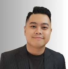 Is there a strong insurance community in Hong Kong?