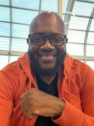 Justin Eakin's Instagram, Twitter & Facebook