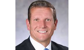 Schimek to leave AIG as insurer restructures