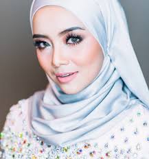 Pelakon mira filzah dilaporkan telah menerima pencalonan sebagai antara 100 wanita tercantik 2020 oleh media bebas antarabangsa, tc candler. Pu Rahmat Tulis Surat Khas Buat Mira Filzah Mynewshub