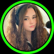 Athena Back's Instagram, Twitter & Facebook