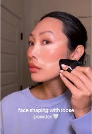Face Shaping with Loose Powder Tips and Techniques