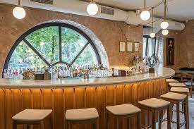 Тел +38 098 835 4004. Novij Bar Persha Vermuteriya V Ukrayini Milano Torino Vermuteria Barout
