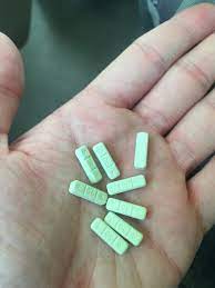 Green pills are available in rectangular, oval, triangular, and round shapes, usually green doses of 2 mg to 3 mg. 3mg Green Xanax Bar Over The Internet Pharmacy