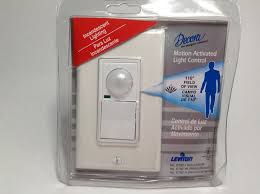 Leviton Decora Motion Activated Light Control Incandescent Temp Detect 607 6780 Leviton Motion Activated Light Light Switch Incandescent Lighting