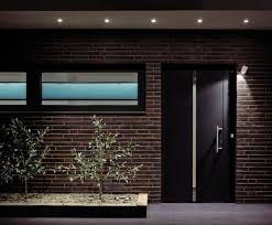 Elegante Eingangs Beleuchtung Die Einbau Spots Wirken Besonders Uber Der Haustur Klassisch Und Edel Gleichze Beleuchtung Aussenbeleuchtung Haus Einbauleuchten