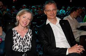 Žena prvaka SD Macedoni Lukšičeva kljub negativnemu mnenju ZZZS dobila koncesijo!? | Politikis