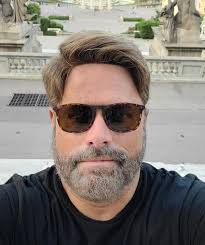 Richard Zahn's Instagram, Twitter & Facebook