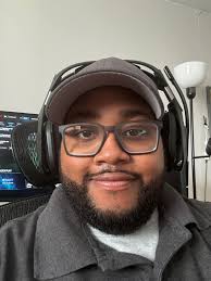 Hello! 👋 They call me Rebecca but I choose the name Nikki. I'm 27 years  old, I'll play any type of game as long as I can watch videos in the  background.