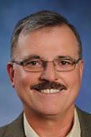 Loren Hunt's Instagram, Twitter & Facebook