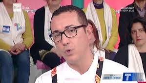 Maybe you would like to learn more about one of these? Video La Pizza Di Natale Di Gino Sorbillo Scarola Soffritto E Pecorino