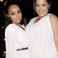 Her parents got divorced in 2009. Sian Pinnock Sianpinnock14 Twitter