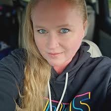 Bonjour! Thanks for letting me in: the ancestry I am interested in is  connected to Van Buren, but