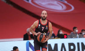 La star du basket grec vassilis spanoulis a annoncé sa retraite samedi à l'âge de 39 ans. Vassilis Spanoulis Opens The Door For National Team Return Eurohoops