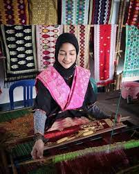 Adat jawa untuk wanita berhijab. Mengenal Pakaian Adat Suku Sasak Lombok Paket Wisata Lombok 2020