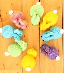 And if you don't feel like spending time on the knitting or crocheting work, with this sew trick, you can make any. From One Knit Square How Wee Learn
