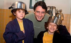 Ele também se popularizou na sitcom brasileira vai que cola, produzida e exibida pelo canal multishow, que virou filme em 2015. Ator Eduardo Galvao Morre Vitima De Covid 19 No Rio Agencia Brasil