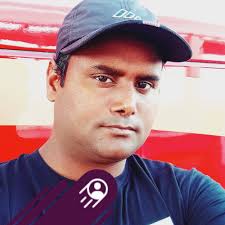 The reactions of the fans behind who couldn't see Adam Zampa dropping the  ball 😂 #AUSvIND